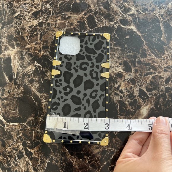 TOCOL 2+2 For iPhone Privacy Screen Protector 6.1''- 2 Pack Phone Case Bonus - Picture 12 of 12